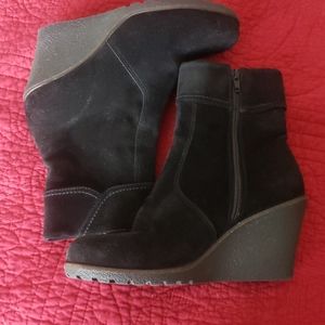 La Canadienne Wedge Boots